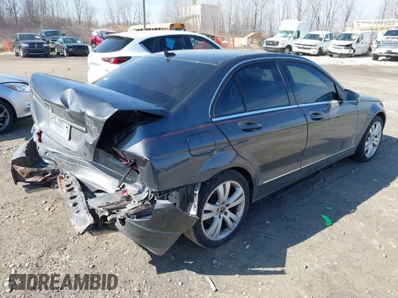 2010 Mercedes-Benz C 300 Sport z VIN WDDGF8BB4AF468327, wystawiony jako IAAI lot #41793361 z przebiegiem 171 346 mil mil oraz . Historia ofert i sprzedaży dostępna na DreamBid. Obrazek 4.