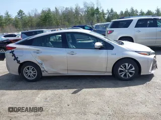 2018 Toyota Prius Plus with VIN JTDKARFP5J3091877, listed as a IAAI auction lot 42129355 with 48,736 mi miles and . Bid and sale history available at DreamBid. Image 13.
