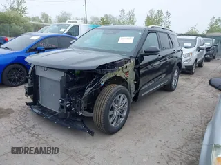 2025 Ford Explorer with VIN 1FMUK8HHXSGA09590, listed as a IAAI auction lot 42193003 with 1,494 mi miles and . Bid and sale history available at DreamBid. Image 17.