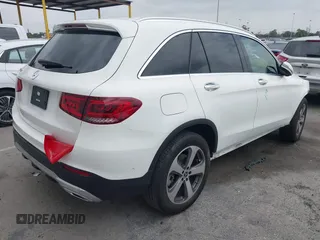 2022 Mercedes-Benz GLC 300 with VIN W1N0G8DB0NG080347, listed as a IAAI auction lot 42136270 with 30,480 mi miles and . Bid and sale history available at DreamBid. Image 4.