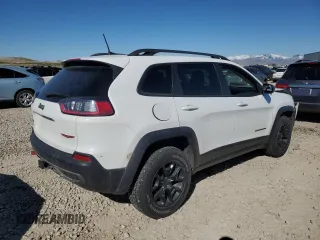 2019 Jeep Cherokee Trailhawk with VIN 1C4PJMBX7KD336494, listed as a Copart auction lot 50346545 with 69,994 mi miles and Salvage Title. Bid and sale history available at DreamBid. Image 3.