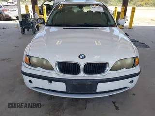 2004 BMW 3 Series 325i with VIN WBAET37424NJ46445, listed as a IAAI auction lot 42174494 with 232,801 mi miles and . Bid and sale history available at carsss.com. Image 12.