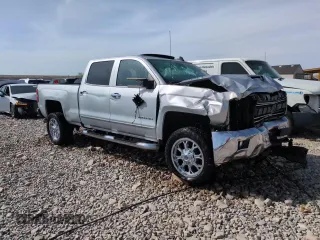 2019 Chevrolet Silverado 3500HD LTZ with VIN 1GC4KXEY0KF113515, listed as a Copart auction lot 52349795 with 190,915 mi miles and Salvage Title. Bid and sale history available at carsss.com. Image 13.