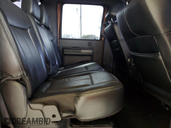 2011 Ford F-250 XL z VIN 1FT7W2BT4BEC56390, wystawiony jako Copart lot #65431725 z przebiegiem 248 268 mil mil oraz Czysty tytuł • Clean title. Historia ofert i sprzedaży dostępna na DreamBid. Obrazek 10.
