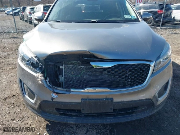 2017 Kia Sorento LX with VIN 5XYPGDA3XHG244089, listed as a IAAI auction lot 41956816 with 79,015 mi miles. Bid and sale history available at carsss.com. Image 6.