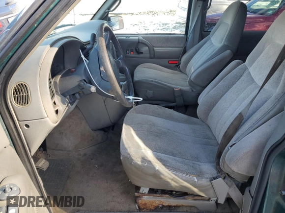 1998 Chevrolet Astro with VIN 1GNEL19WXWB111590, listed as a Copart auction lot 83527884 with 161,137 mi miles and Salvage Title. Bid and sale history available at carsss.com. Image 7.