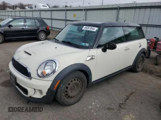 2012 MINI Clubman S z VIN WMWZG3C5XCTY31887, wystawiony jako Copart lot #49281845 z przebiegiem 167 328 mil mil oraz Szkoda całkowita • Salvage title. Historia ofert i sprzedaży dostępna na DreamBid. Obrazek 1.