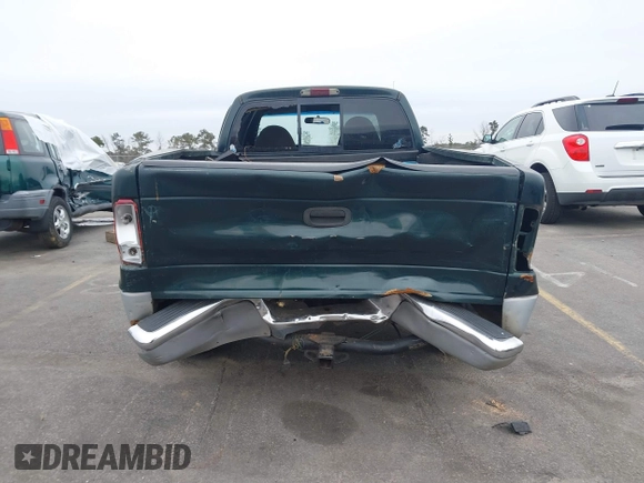 1998 Dodge Dakota SLT with VIN 1B7GL22X1WS615049, listed as a IAAI auction lot 41369967 with 259,598 mi miles and . Bid and sale history available at DreamBid. Image 16.