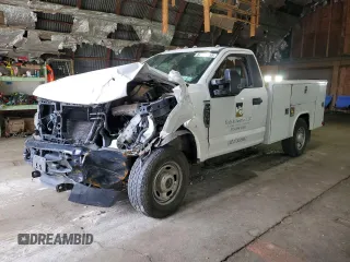 2020 Ford F-350 XL with VIN 1FTRF3B69LED18506, listed as a Copart auction lot 56733015 with 113,904 mi miles and Salvage title. Bid and sale history available at DreamBid. Image 1.