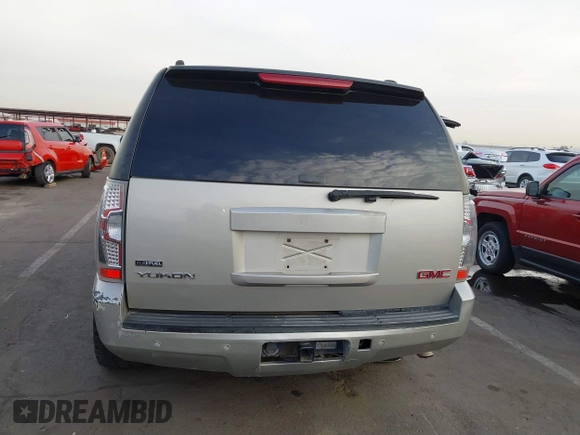 2007 GMC Yukon SLT with VIN 1GKFC13017R230675, listed as a IAAI auction lot 41555626 with 140,022 mi miles. Bid and sale history available at carsss.com. Image 16.