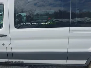 2018 Ford Transit Passenger XL z VIN 1FBZX2CMXJKA07321, wystawiony jako IAAI lot #41373858 z przebiegiem 197 135 mil mil oraz . Historia ofert i sprzedaży dostępna na DreamBid. Obrazek 14.