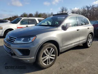 2015 Volkswagen Touareg Sport with VIN WVGEF9BP9FD007657, listed as a Copart auction lot 49432045 with 61,668 mi miles and Salvage title. Bid and sale history available at DreamBid. Image 1.