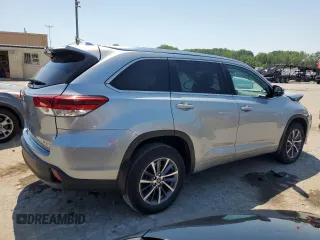 2018 Toyota Highlander SE z VIN 5TDJZRFH0JS553399, wystawiony jako Copart lot #59171004 z przebiegiem 76 883 mil mil oraz Szkoda całkowita • Salvage title. Historia ofert i sprzedaży dostępna na DreamBid. Obrazek 3.