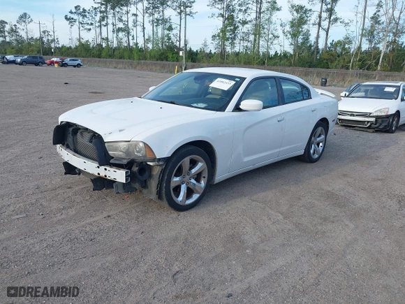 2011 Dodge Charger SE with VIN 2B3CL3CG3BH506825, listed as a IAAI auction lot 41882433 with 209,712 mi miles. Bid and sale history available at carsss.com. Image 2.