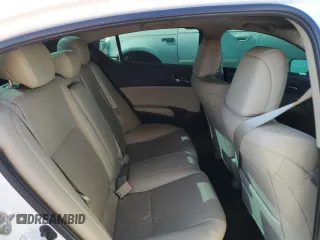 2017 Acura ILX Premium z VIN 19UDE2F77HA003147, wystawiony jako Copart lot #61502105 z przebiegiem Nie podano mil oraz Szkoda całkowita • Salvage title. Historia ofert i sprzedaży dostępna na DreamBid. Obrazek 10.