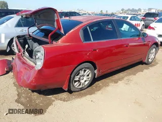 2005 Nissan Altima 2.5 S with VIN 1N4AL11D75N405954, listed as a IAAI auction lot 41643379 with 228,084 mi miles. Bid and sale history available at carsss.com. Image 4.