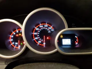 2009 Pontiac Vibe with VIN 5Y2SM67019Z409879, listed as a Copart auction lot 82297084 with 171,286 mi miles and Clean Title. Bid and sale history available at carsss.com. Image 9.