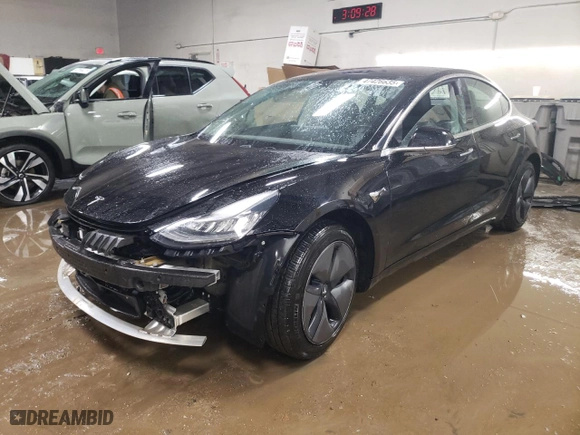 2019 Tesla Model 3 Long Range with VIN 5YJ3E1EBXKF193521, listed as a Copart auction lot 47426635 with 41,531 mi miles and Salvage Title. Bid and sale history available at carsss.com. Image 1.