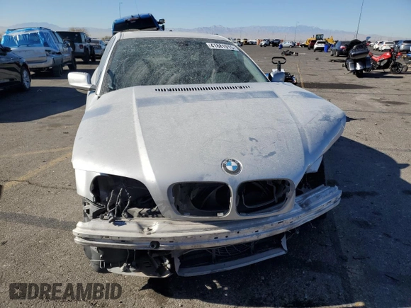 2002 BMW 3 Series 330Ci with VIN WBABN53492JU38225, listed as a Copart auction lot 41881915 with 207,862 mi miles and Salvage Title. Bid and sale history available at carsss.com. Image 5.