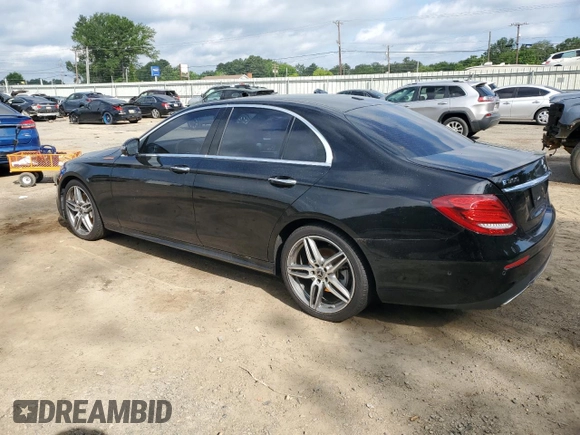 2019 Mercedes-Benz E 300 с VIN WDDZF4JB1KA621747, выставлен на аукционе Copart как лот 59217015 с пробегом 76 926 миль миль и Списание • Salvage title. История ставок и продаж доступна на DreamBid. Изображение 2.