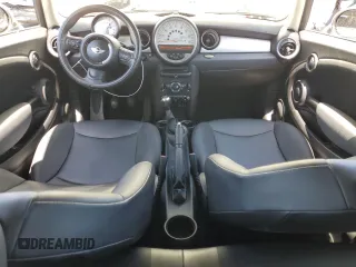 2012 MINI Hardtop z VIN WMWSU3C5XCT185907, wystawiony jako Copart lot #60842065 z przebiegiem 81 221 mil mil oraz Szkoda całkowita • Salvage title. Historia ofert i sprzedaży dostępna na DreamBid. Obrazek 8.