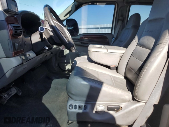 2005 Ford F-350 XL with VIN 1FTWW31P85EB85950, listed as a Copart auction lot 52202905 with 231,661 mi miles and Clean Title. Bid and sale history available at DreamBid. Image 7.