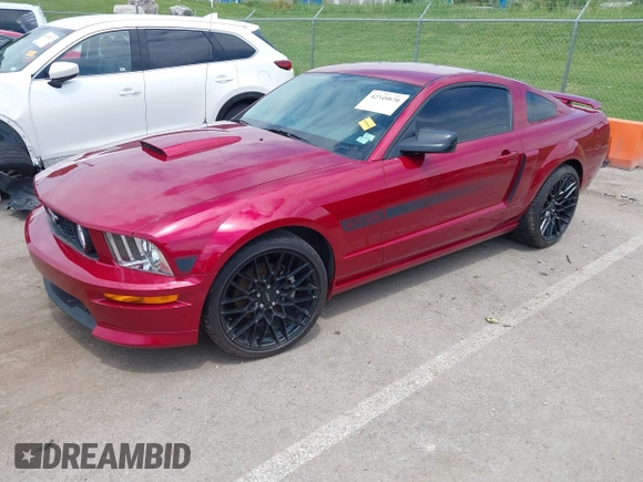 2007 Ford Mustang GT Deluxe с VIN 1ZVFT82H075198785, выставлен на аукционе IAAI как лот 42349870 с пробегом 42 229 миль миль и . История ставок и продаж доступна на DreamBid. Изображение 2.