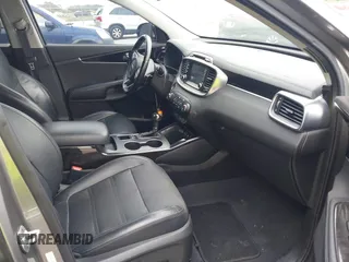 2017 Kia Sorento EX with VIN 5XYPH4A12HG273646, listed as a IAAI auction lot 42443730 with 121,647 mi miles and . Bid and sale history available at DreamBid. Image 5.