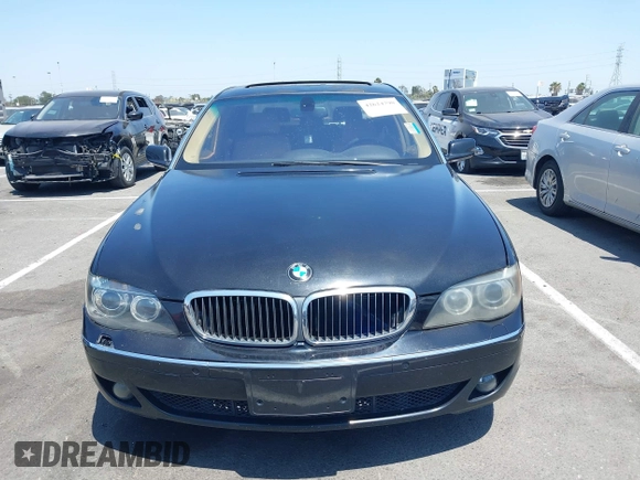 2006 BMW 7 Series 750Li z VIN WBAHN83526DT63490, wystawiony jako IAAI lot #42624790 z przebiegiem 146 508 mil mil oraz . Historia ofert i sprzedaży dostępna na DreamBid. Obrazek 6.
