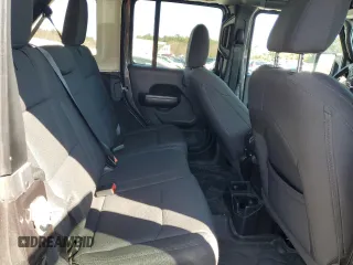 2020 Jeep Wrangler Unlimited Sport S z VIN 1C4HJXDG8LW242701, wystawiony jako Copart lot #50560505 z przebiegiem 73 206 mil mil oraz Szkoda całkowita • Salvage title. Historia ofert i sprzedaży dostępna na DreamBid. Obrazek 11.