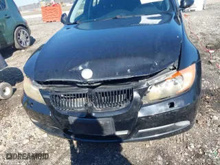 2008 BMW 3 Series 328xi with VIN WBAVC93538K043219, listed as a IAAI auction lot 41637764 with 193,147 mi miles. Bid and sale history available at carsss.com. Image 6.