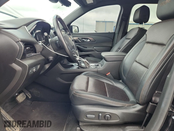 2022 Chevrolet Traverse High Country z VIN 1GNEVNKW6NJ133098, wystawiony jako Copart lot #59689065 z przebiegiem 52 627 mil mil oraz Czysty tytuł • Clean title. Historia ofert i sprzedaży dostępna na DreamBid. Obrazek 7.