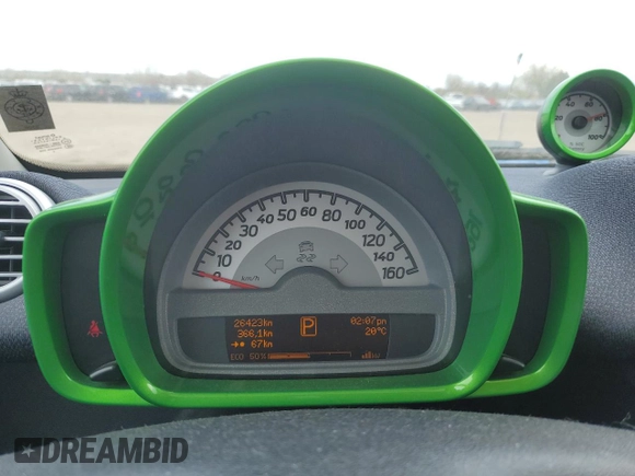 2014 Smart fortwo Passion with VIN WMEEJ9AA2EK763908, listed as a Copart auction lot 56653535 with 26,423 mi miles and Clean title. Bid and sale history available at DreamBid. Image 9.