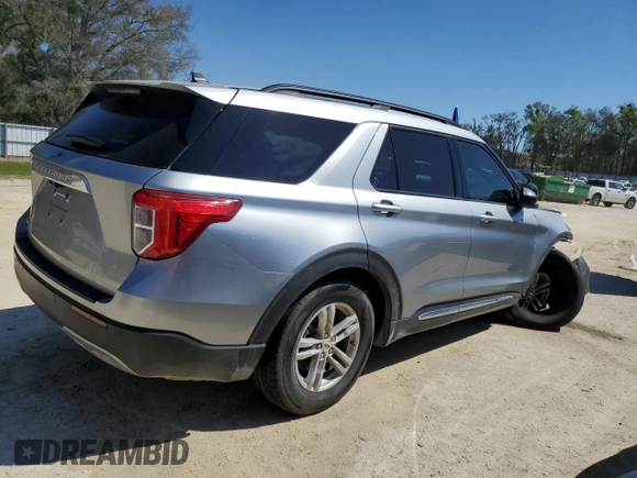 2024 Ford Explorer XLT with VIN 1FMSK7DHXRGA16167, listed as a Copart auction lot 48586445 with 17,440 mi miles and Salvage Title. Bid and sale history available at carsss.com. Image 3.