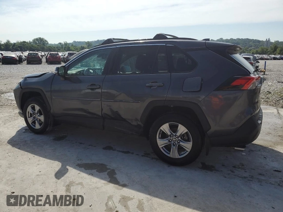 2022 Toyota RAV4 XLE z VIN 2T3P1RFV2NC277952, wystawiony jako Copart lot #61972445 z przebiegiem 46 798 mil mil oraz Szkoda całkowita • Salvage title. Historia ofert i sprzedaży dostępna na DreamBid. Obrazek 2.