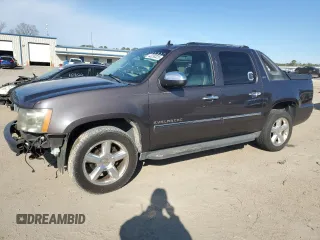 2010 Chevrolet Avalanche LTZ with VIN 3GNVKGE03AG107789, listed as a Copart auction lot 43238325 with 178,494 mi miles and Salvage Title. Bid and sale history available at carsss.com. Image 1.