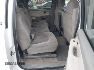 2001 Chevrolet Suburban LT with VIN 3GNFK16T81G249940, listed as a IAAI auction lot 42088491 with 175,251 mi miles. Bid and sale history available at carsss.com. Image 8.