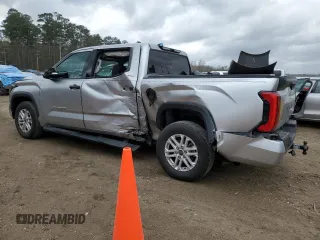 2022 Toyota Tundra 2WD SR5 with VIN 5TFLA5AB7NX005251, listed as a Copart auction lot 45131335 with 48,470 mi miles and Salvage Title. Bid and sale history available at carsss.com. Image 2.