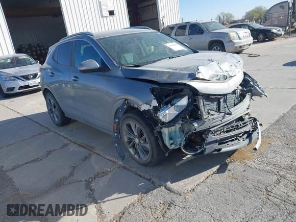 2023 Buick Encore GX Select z VIN KL4MMDSL6PB004194, wystawiony jako IAAI lot #41828298 z przebiegiem 44 515 mil mil oraz . Historia ofert i sprzedaży dostępna na DreamBid. Obrazek 1.