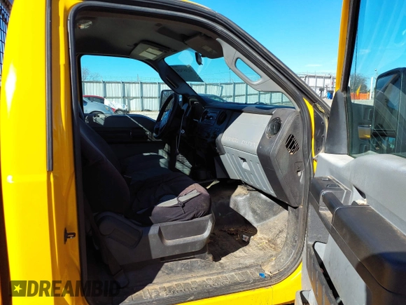 2014 Ford F-250 XL with VIN 1FTBF2A68EEB13811, listed as a IAAI auction lot 41357431 with 170,221 mi miles and . Bid and sale history available at DreamBid. Image 5.