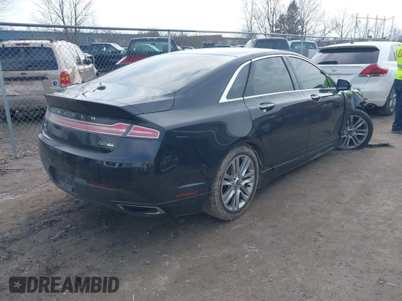 2014 Lincoln MKZ with VIN 3LN6L2J94ER811877, listed as a IAAI auction lot 42022519 with 178,972 mi miles. Bid and sale history available at carsss.com. Image 4.
