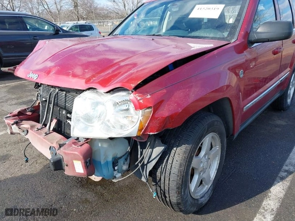 2005 Jeep Grand Cherokee Limited with VIN 1J4HR58N15C552905, listed as a IAAI auction lot 41520319 with 123,639 mi miles. Bid and sale history available at carsss.com. Image 6.