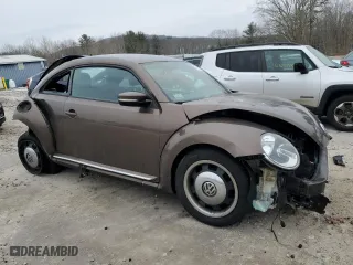 2012 Volkswagen Beetle 2.5L PZEV with VIN 3VWJP7AT0CM628706, listed as a Copart auction lot 88255325 with 260,335 mi miles and Clean Title. Bid and sale history available at carsss.com. Image 4.