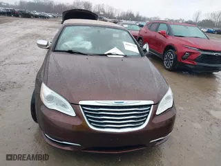 2012 Chrysler 200 Limited with VIN 1C3BCBFG2CN279463, listed as a IAAI auction lot 40891786 with 95,125 mi miles. Bid and sale history available at carsss.com. Image 12.