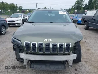 2019 Jeep Cherokee Latitude Plus z VIN 1C4PJMLB2KD191884, wystawiony jako IAAI lot #42647360 z przebiegiem 148 680 mil mil oraz . Historia ofert i sprzedaży dostępna na DreamBid. Obrazek 13.
