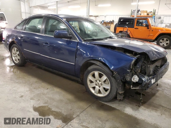 2006 Ford Five Hundred SEL with VIN 1FAFP27186G114737, listed as a Copart auction lot 82129344 with 176,747 mi miles and Salvage Title. Bid and sale history available at carsss.com. Image 4.