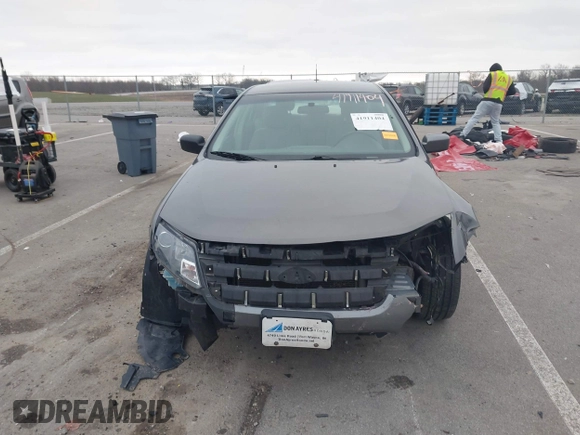 2011 Ford Fusion SE with VIN 3FAHP0HA7BR331095, listed as a IAAI auction lot 41911404 with 182,425 mi miles. Bid and sale history available at carsss.com. Image 13.