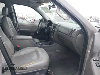 2005 Ford Explorer XLT z VIN 1FMZU63E65ZA28857, wystawiony jako IAAI lot #41803825 z przebiegiem 184 536 mil mil oraz . Historia ofert i sprzedaży dostępna na DreamBid. Obrazek 5.