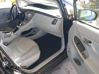 2014 Toyota Prius Four with VIN JTDKN3DU7E0359720, listed as a IAAI auction lot 41880691 with 274,987 mi miles. Bid and sale history available at carsss.com. Image 5.