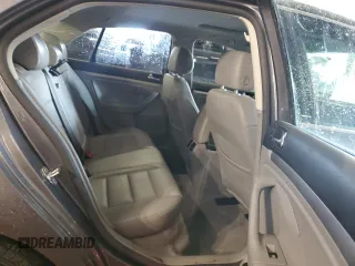 2006 Volkswagen Jetta 2.5L with VIN 3VWSF71K16M790850, listed as a Copart auction lot 85517484 with 117,423 mi miles and Salvage title. Bid and sale history available at DreamBid. Image 10.